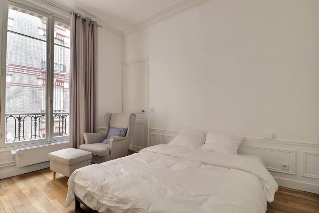 Luxury 3 Bedrooms Near Champs Elysees Apartment Paris
